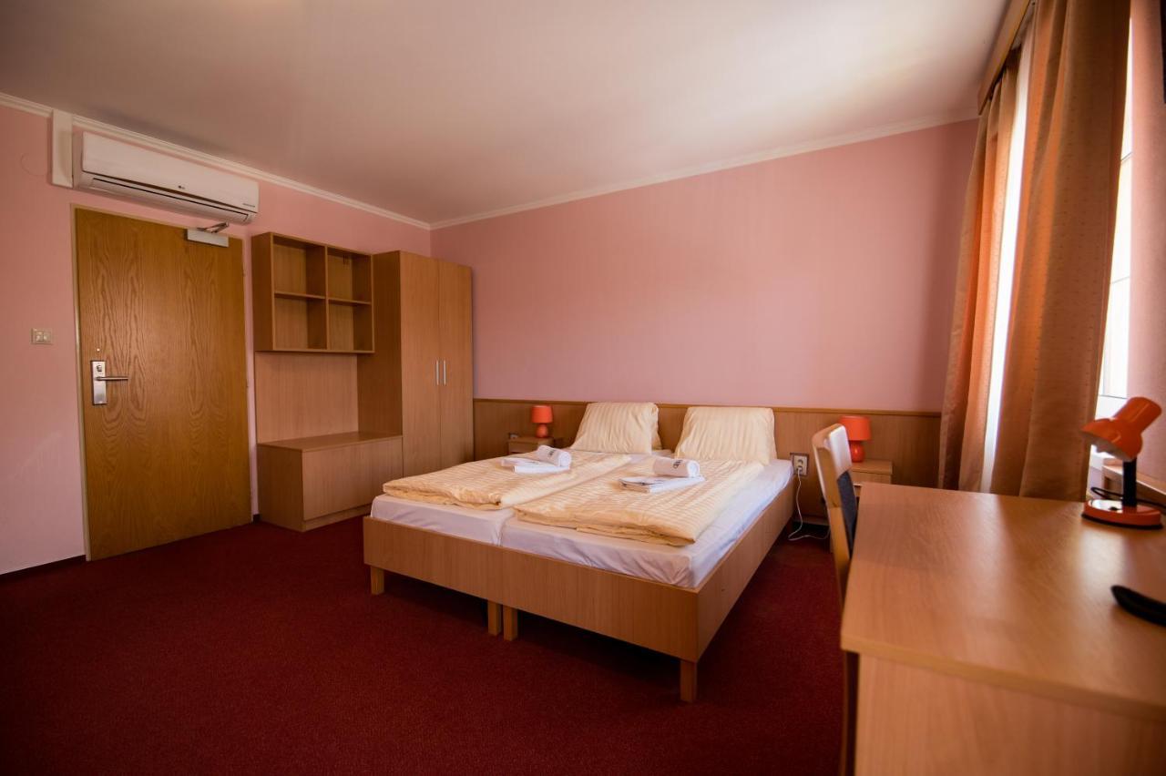 Hotel Clavis Łuczeniec Zewnętrze zdjęcie
