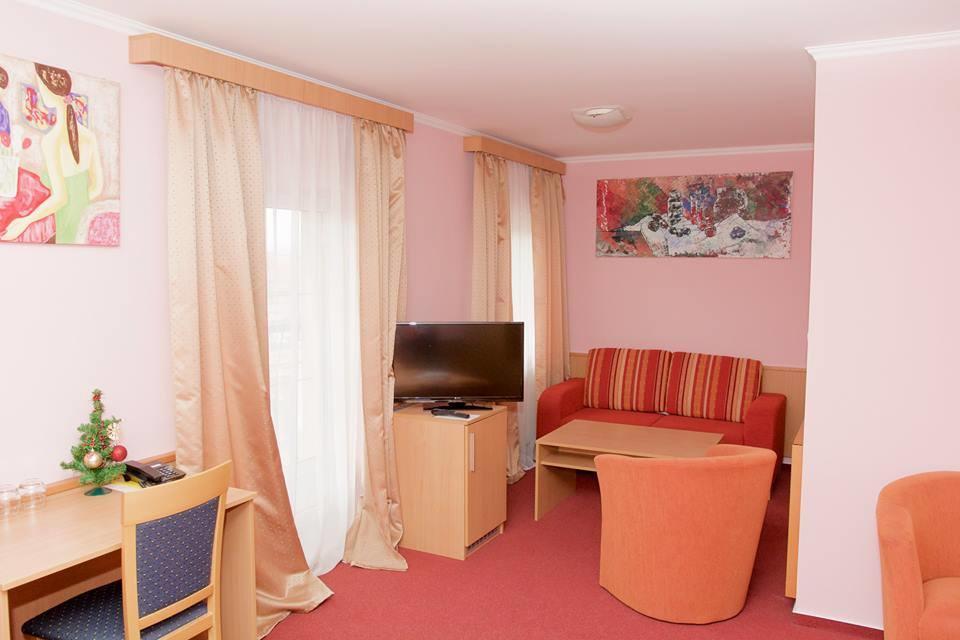 Hotel Clavis Łuczeniec Zewnętrze zdjęcie
