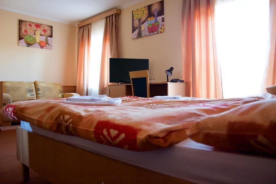 Hotel Clavis Łuczeniec Zewnętrze zdjęcie