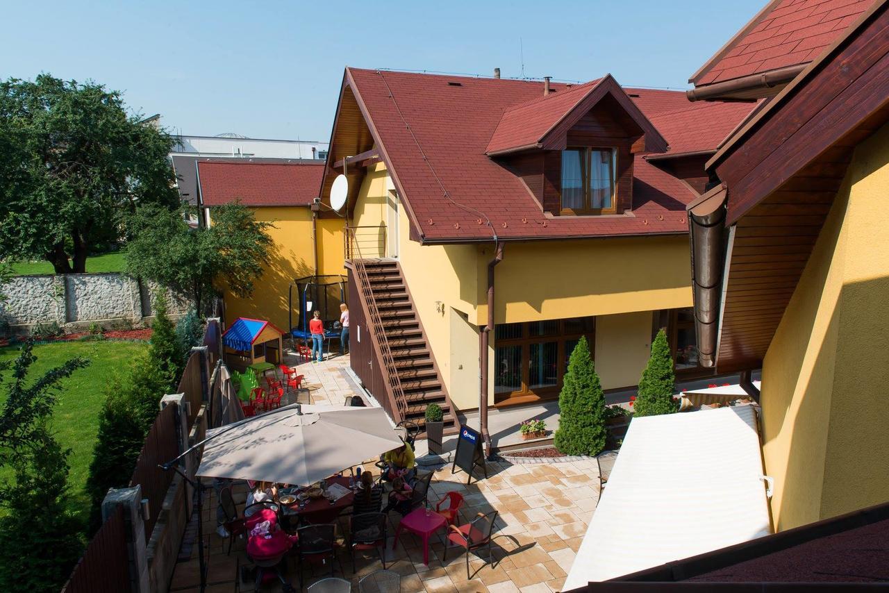 Hotel Clavis Łuczeniec Zewnętrze zdjęcie