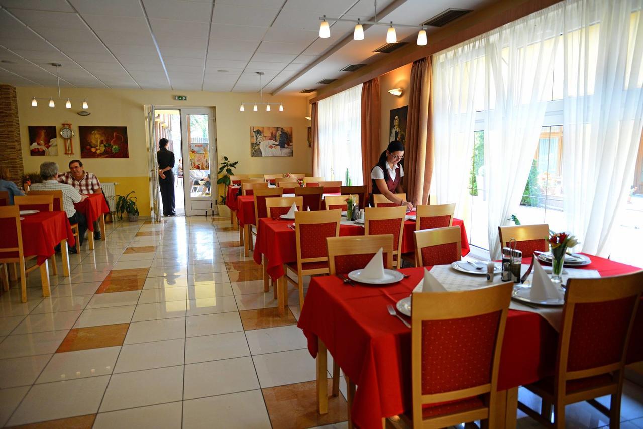 Hotel Clavis Łuczeniec Zewnętrze zdjęcie